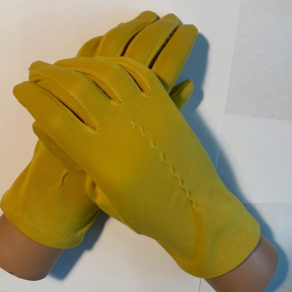 Vintage Mid Century Yellow Gloves